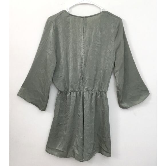 ZARA Satin Wide Sleeve Overlap Belt Detail Stretch Waist Romper in Green Sz M - Picture 3 of 8